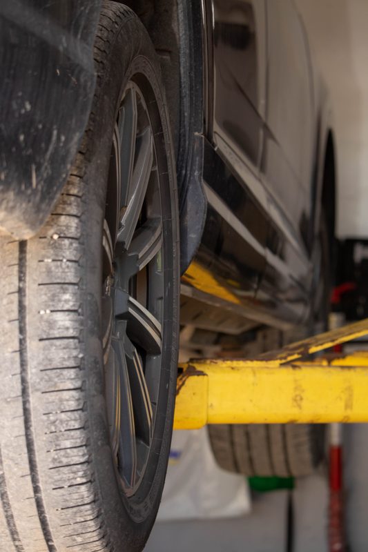 Alloy wheel on lift